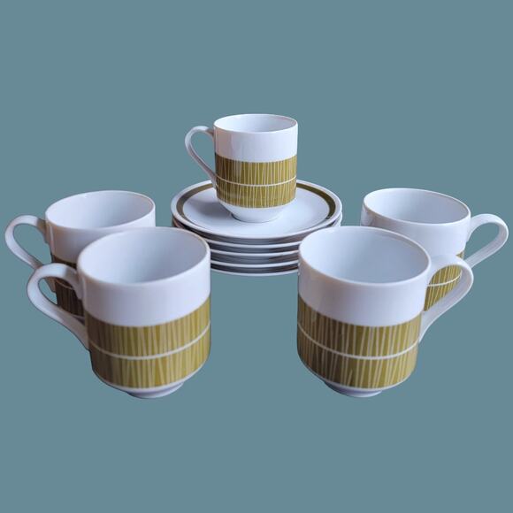 Vintage 1960s Mikasa Olive Green "Accent Contour 5584" Cups and Saucers - Picture 1 of 5